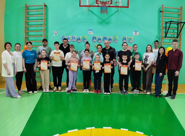 «Папа, мама, я — спортивная семья».